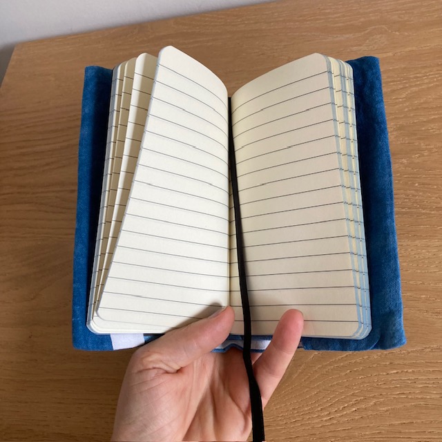 Carnet A6 Shibori indigo, intérieur lignes